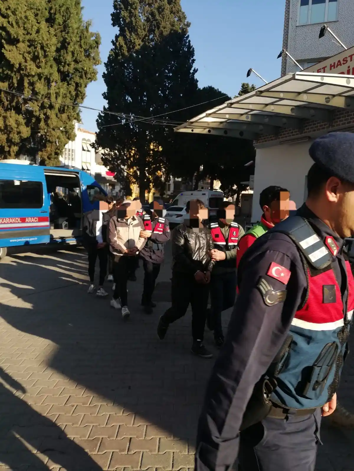 Suriye’de eğitim alan terör örgütü üyeleri Manisa’da yakalandı