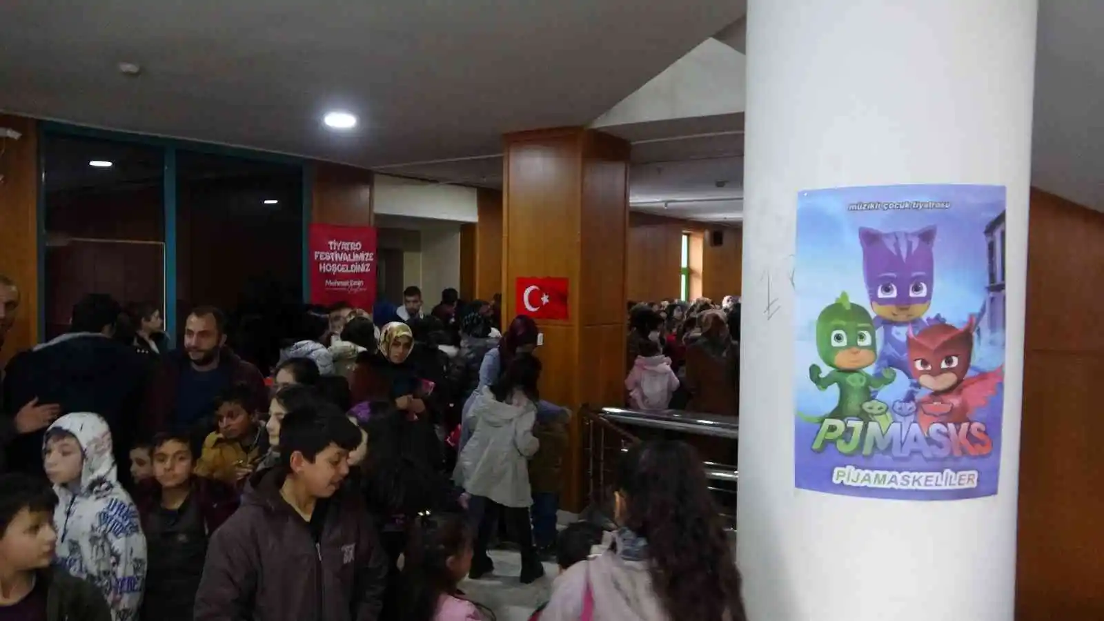 Tatvan’da çocuklar sömestir tatilini doya doya yaşıyor