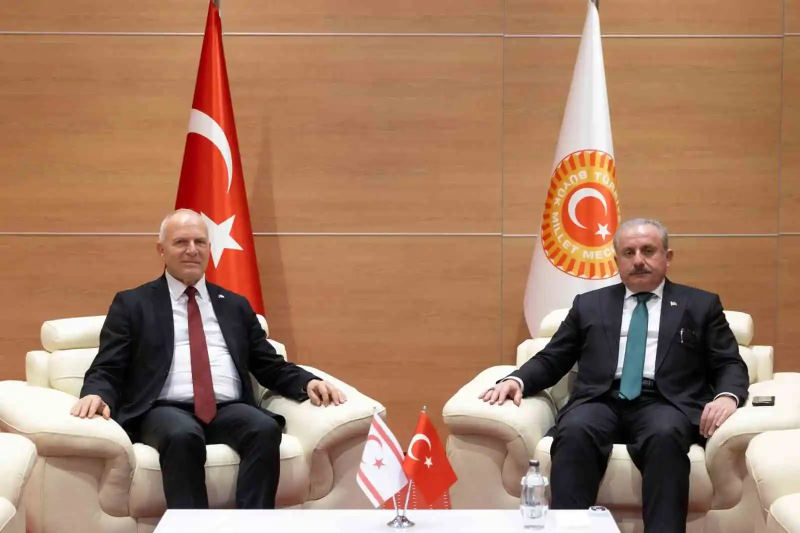 TBMM Başkanı Şentop, KKTC Cumhuriyet Meclisi Başkanı Töre ile bir araya geldi