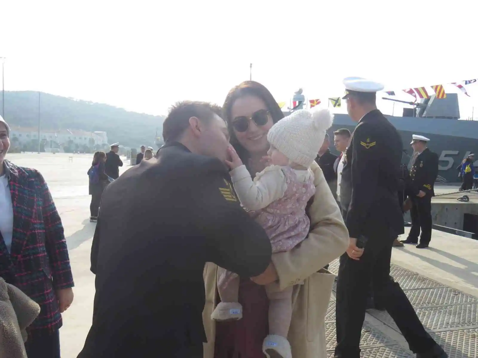 TCG BURGAZADA Gemisi İzmir Foça’da törenle karşılandı