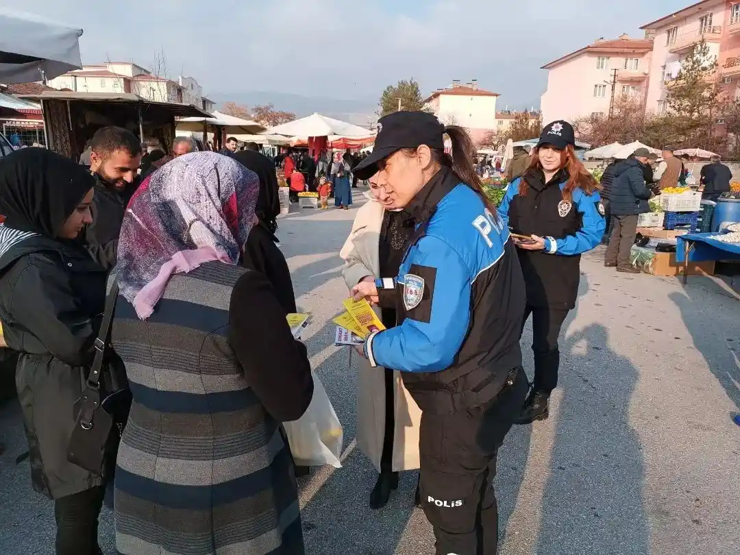 TDP ekipleri vatandaşları suç olaylarına karşı bilgilendiriyor