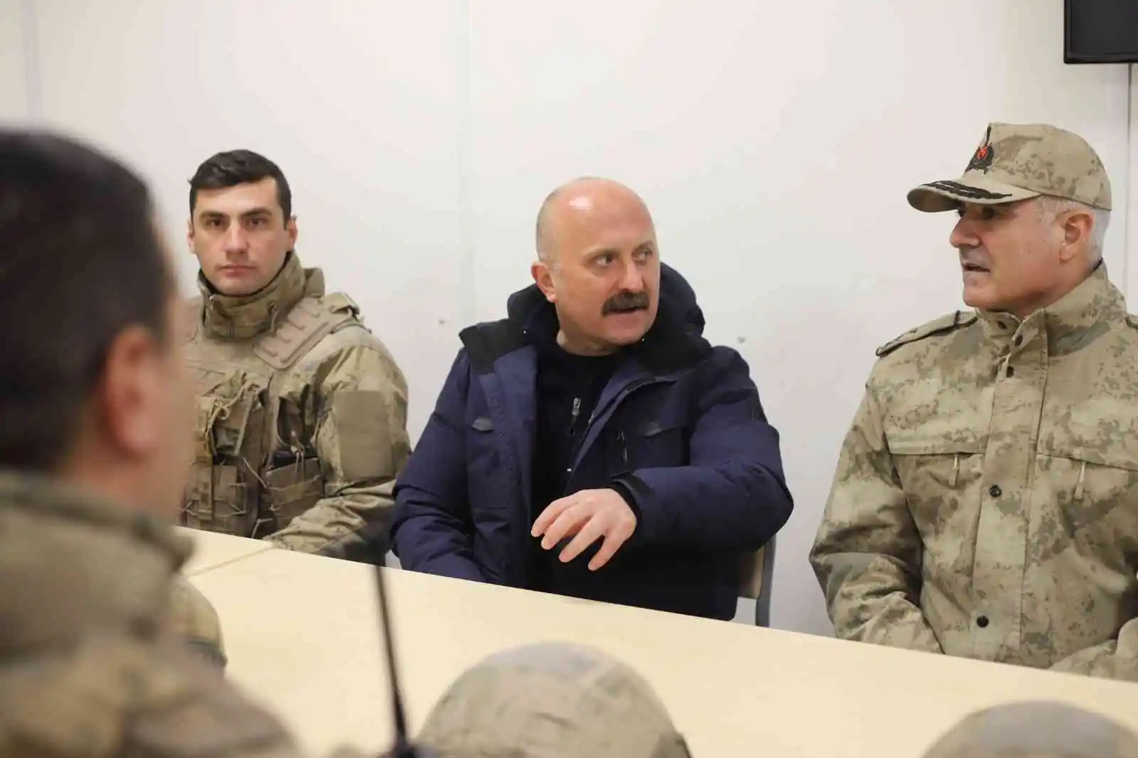 Terörden arındırılan Ağrı Dağı’nın eteğine kurulan üs bölgesi ile çevrenin güvenliği sağlanacak