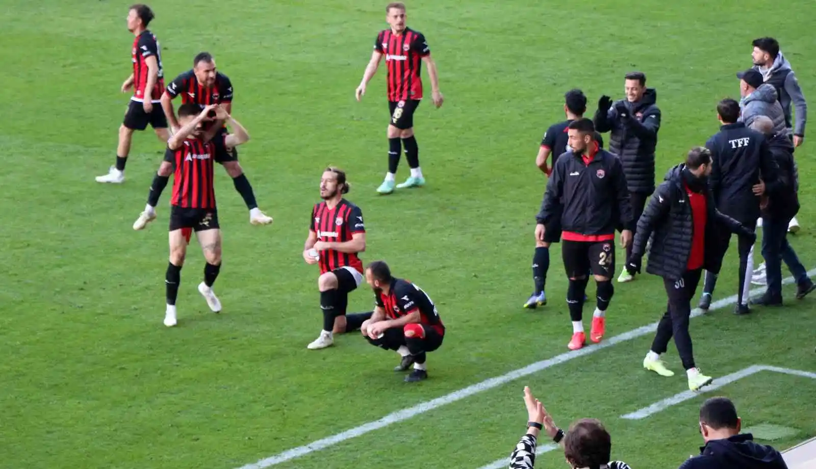 TFF 2. Lig: 24Erzincanspor: 1 - Bayburt Özel İdare Spor: 0
