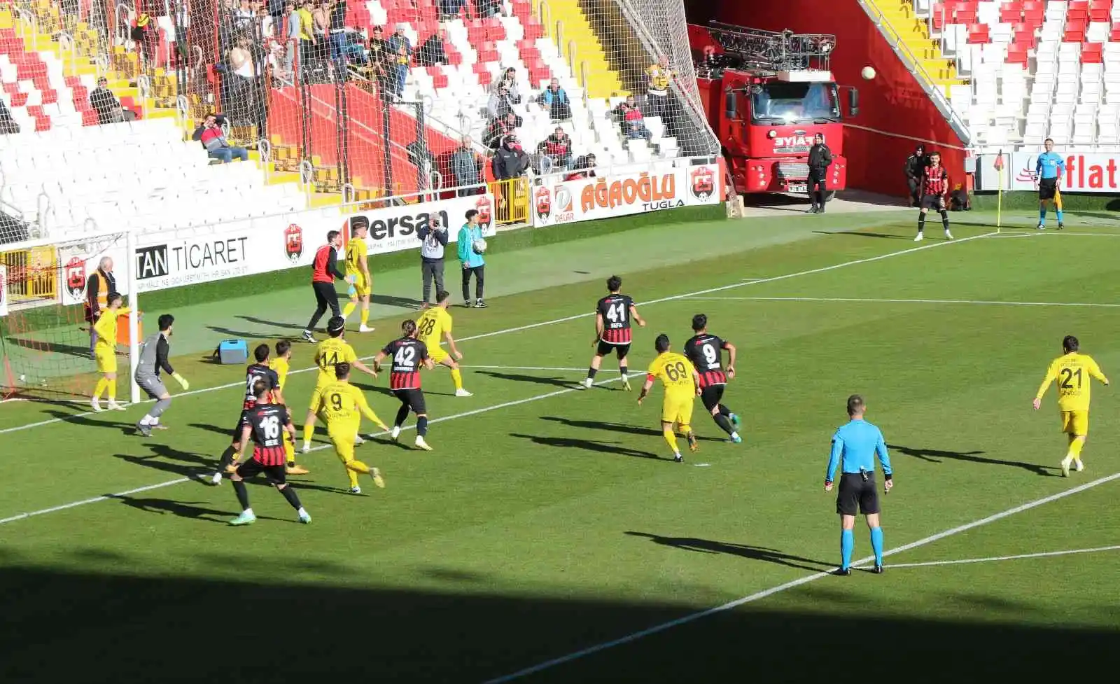 TFF 2. Lig: 24Erzincanspor: 1 - Bayburt Özel İdare Spor: 0
