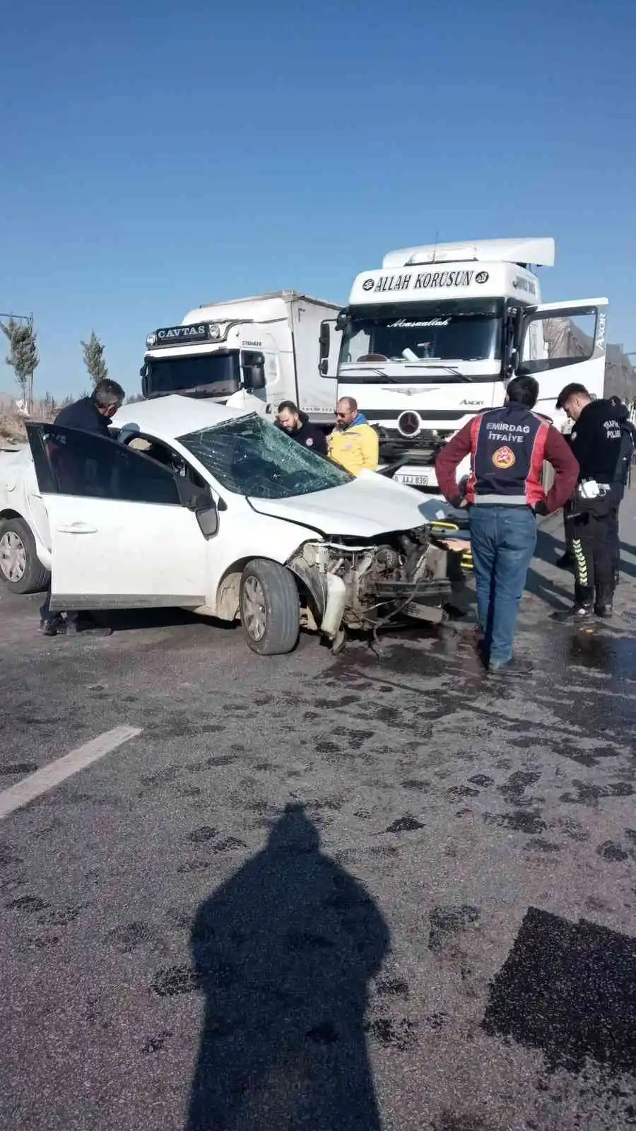 Tırla otomobilin çarpıştığı kazada 1 kişi öldü