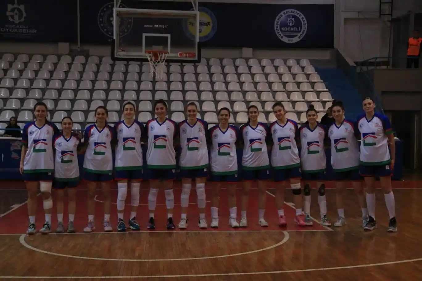 TKBL: İzmit Belediyespor: 93 - Emlak Konut Gelişim: 81