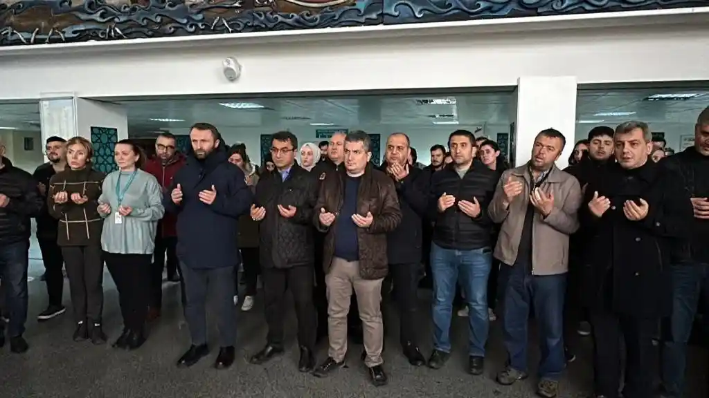 Trafik kazasında hayatını kaybeden hemşire için çalıştığı hastanede tören