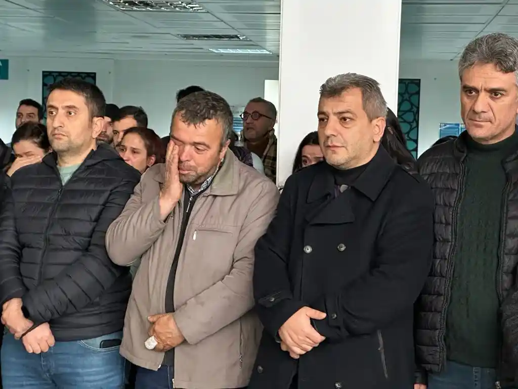 Trafik kazasında hayatını kaybeden hemşire için çalıştığı hastanede tören