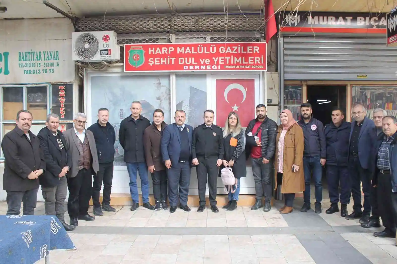 Tuğgeneral Zafer Tombul, Turgutlu’da şehit aileleri ve gazilerle bir araya geldi