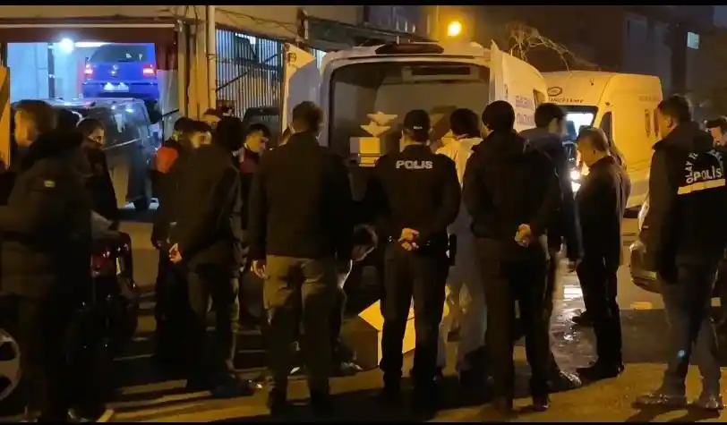 Ümraniye’de silahlı kavgada ölen kişinin cesedi Adli Tıp Morguna kaldırıldı