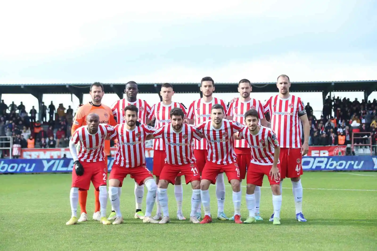 Ümraniyespor'da Serkan Kırıntılı ve Del Valle kadro dışı bırakıldı