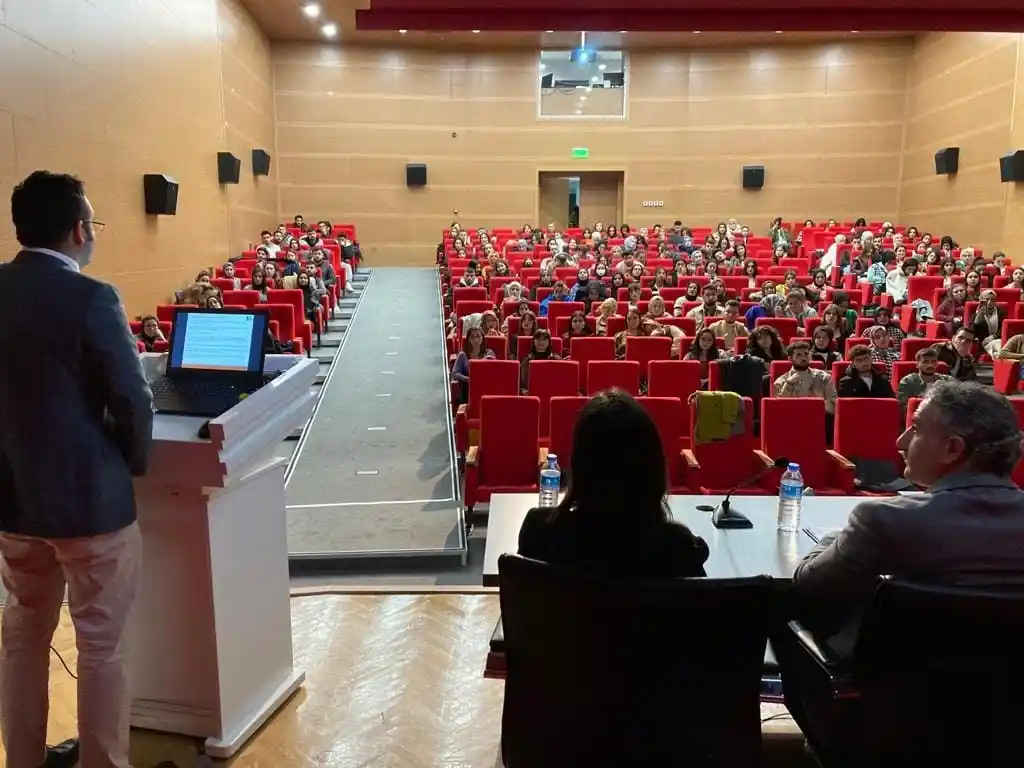 Üniversite öğrencilerine denetimli serbestlik anlatıldı