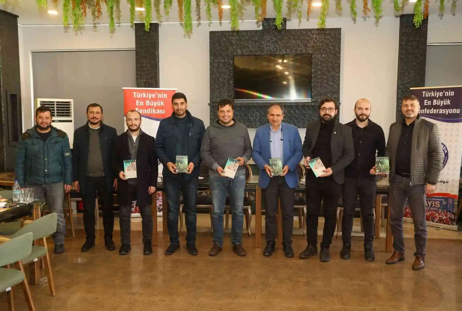 Uşak Belediyesi gençleri okumaya teşvik ediyor