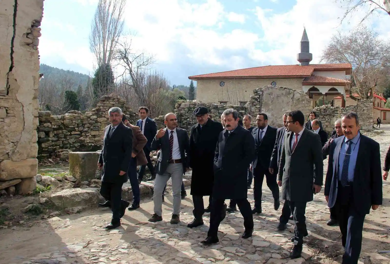 Vali Tavlı, MSKÜ ve Denizli PAÜ rektörleri Stratonikeia'da incelemelerde bulundu