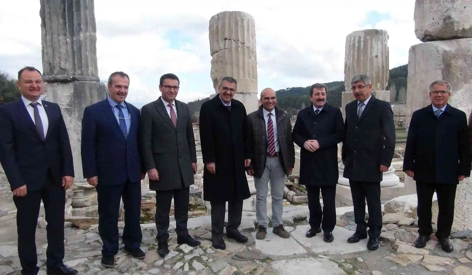 Vali Tavlı, MSKÜ ve Denizli PAÜ rektörleri Stratonikeia’da incelemelerde bulundu