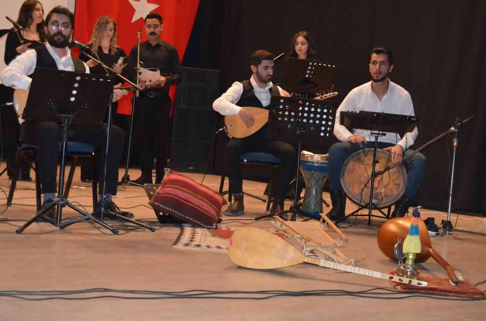 Varto Halk Eğitim Merkezi Müdürlüğünden müzik dinletisi