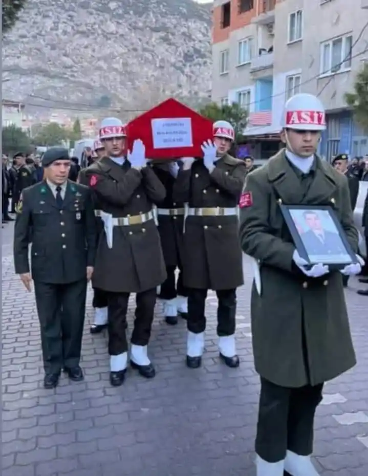 Vefat Eden İsa Komutan, Kırkağaç’ta dualarla toprağa verildi