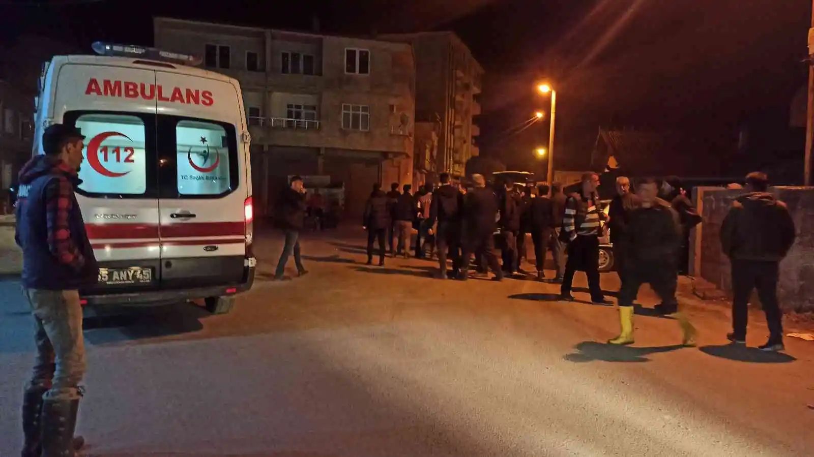 Yabancı uyruklu şahıslar kavga etti: 2 yaralı