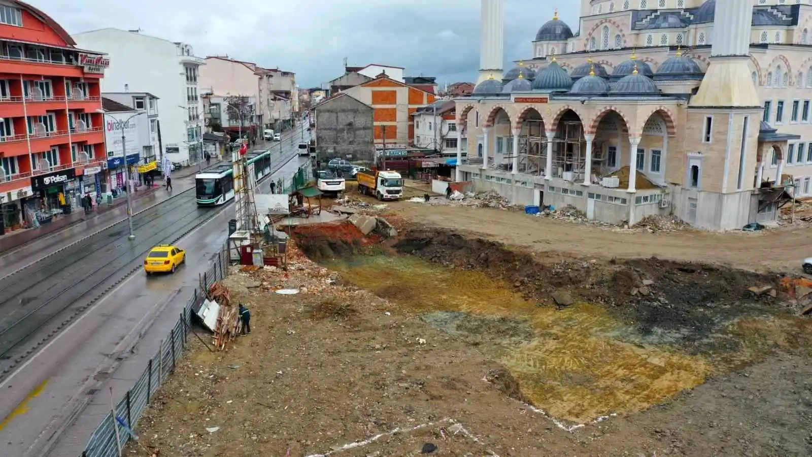 Yeni Mehmet Ali Paşa Camii’ne yeni meydan