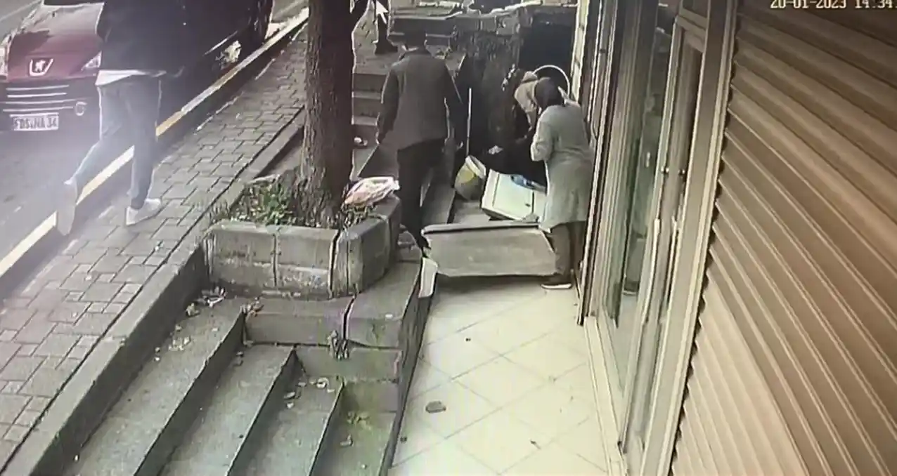Yokuş aşağı indikleri bisikletle kaza yaptılar: 2 çocuk yaralandı