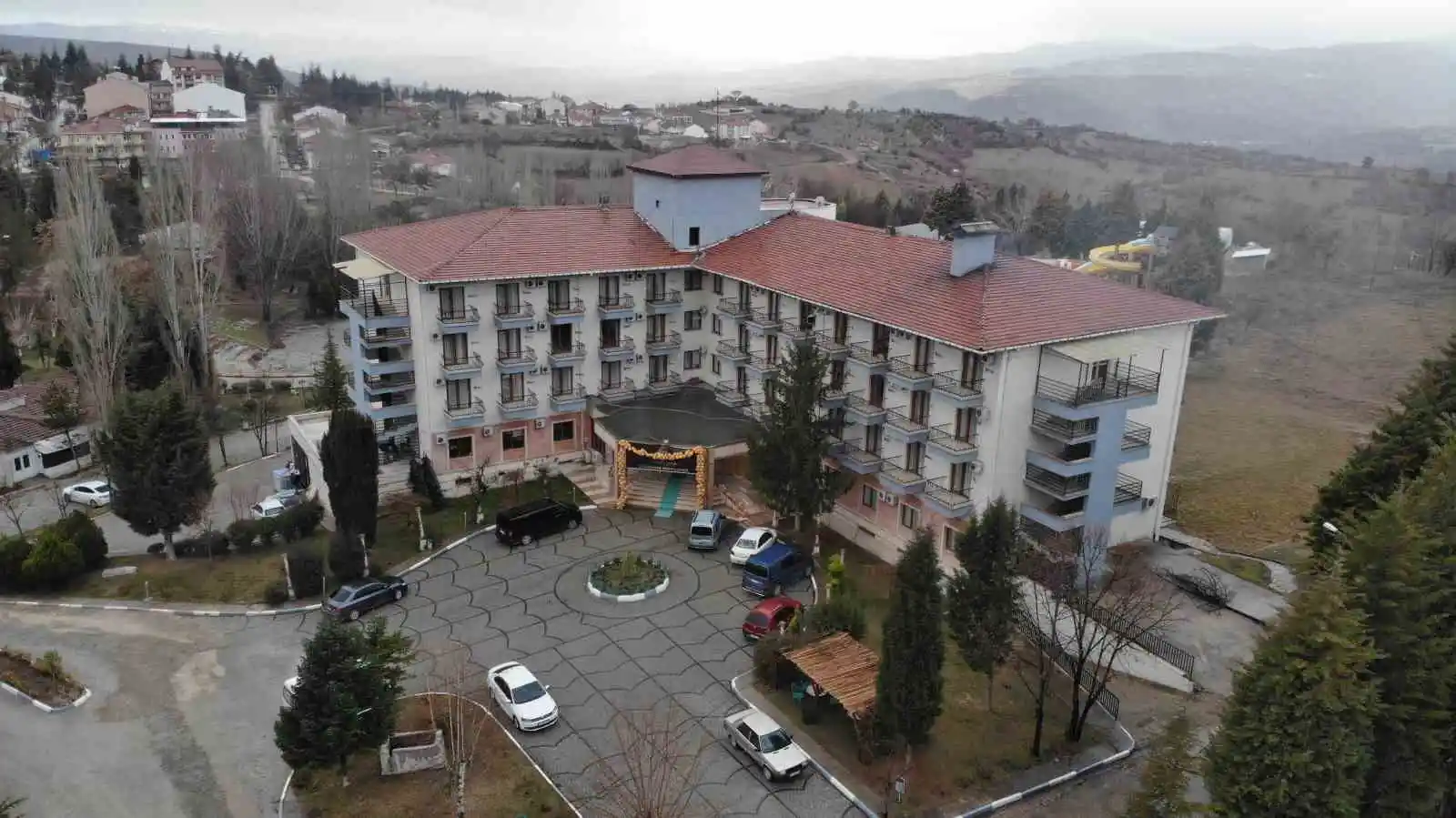 Yosun havuzu ve kaplıca merkezi şifa dağıtıyor