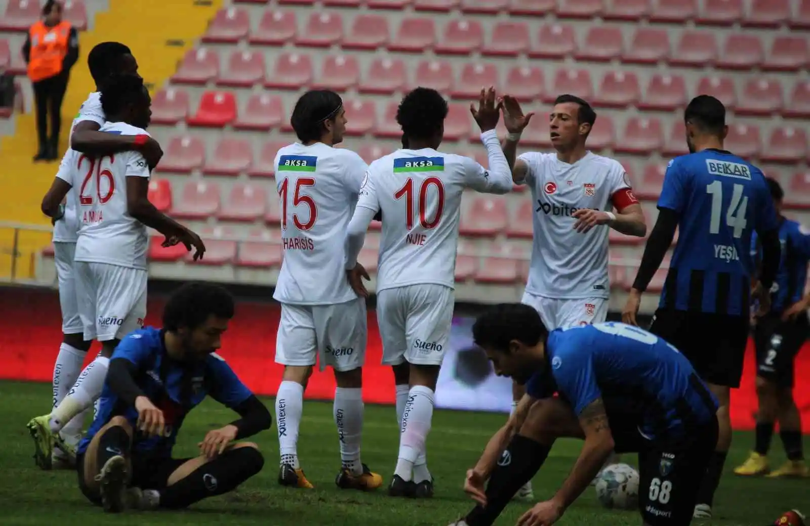 Ziraat Türkiye Kupası: DG Sivasspor: 3 - Karacabey Belediyespor: 0
