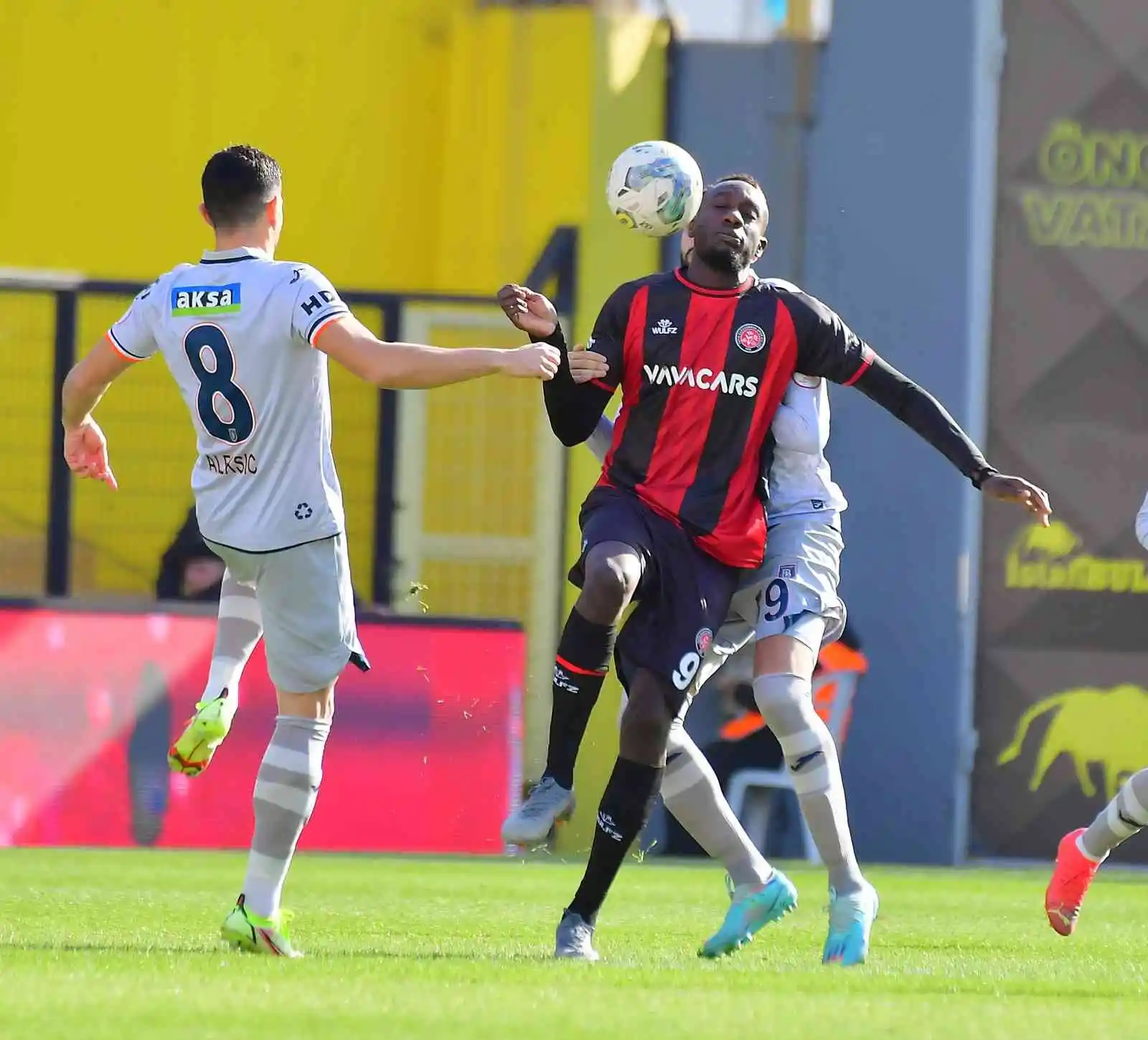 Ziraat Türkiye Kupası: Fatih Karagümrük: 0 - Medipol Başakşehir: 0 (İlk yarı)