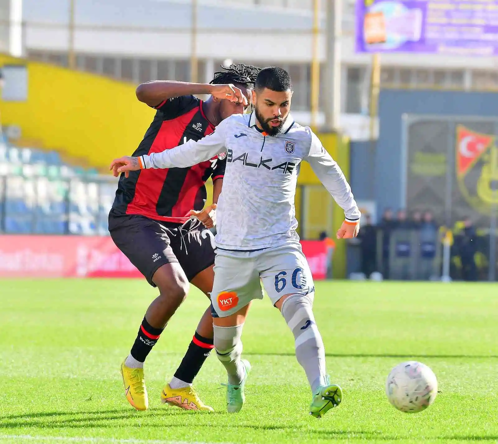 Ziraat Türkiye Kupası: Fatih Karagümrük: 0 - Medipol Başakşehir: 0 (İlk yarı)