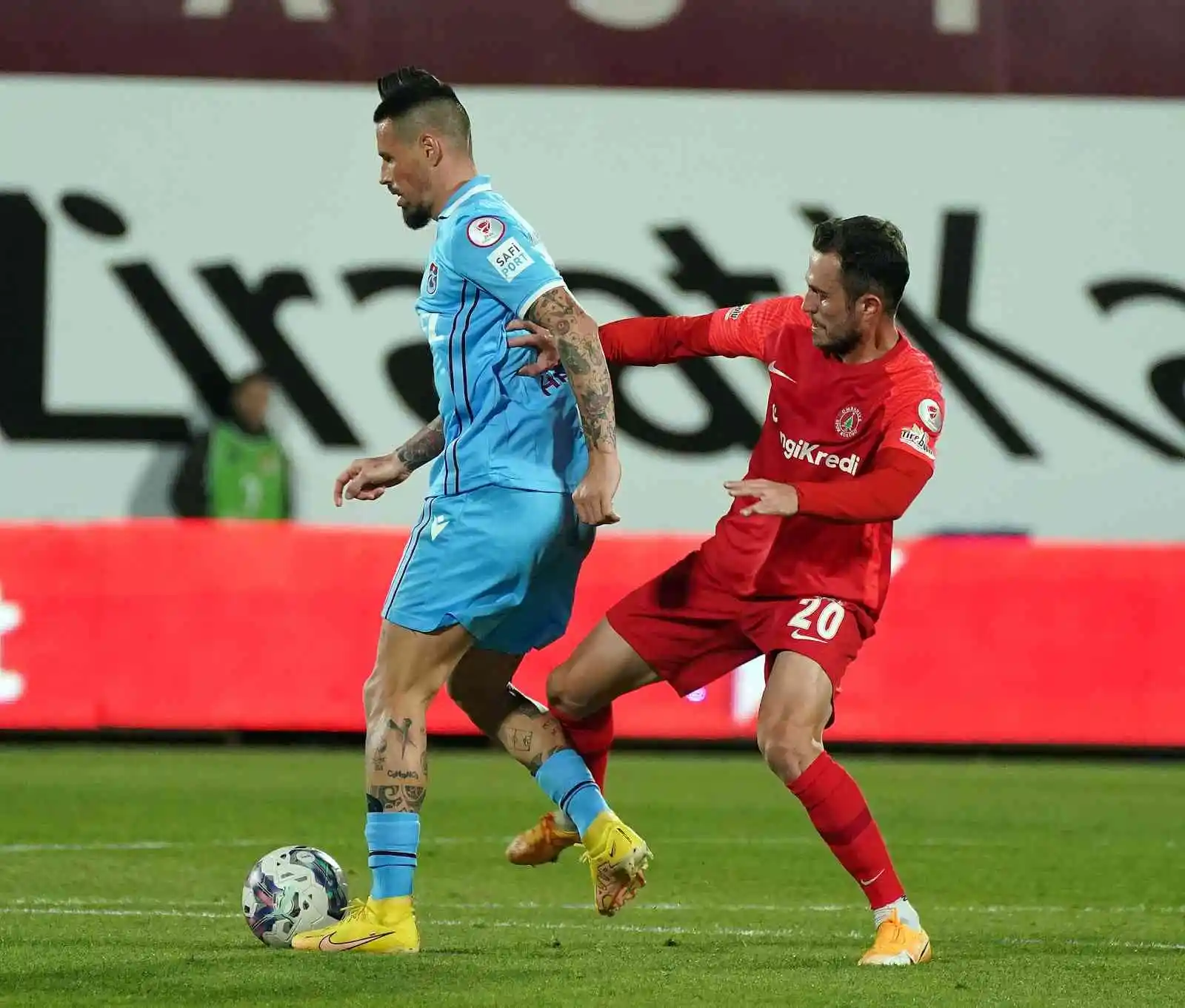 Ziraat Türkiye Kupası: Ümraniyespor: 1 - Trabzonspor: 0 (İlk yarı)