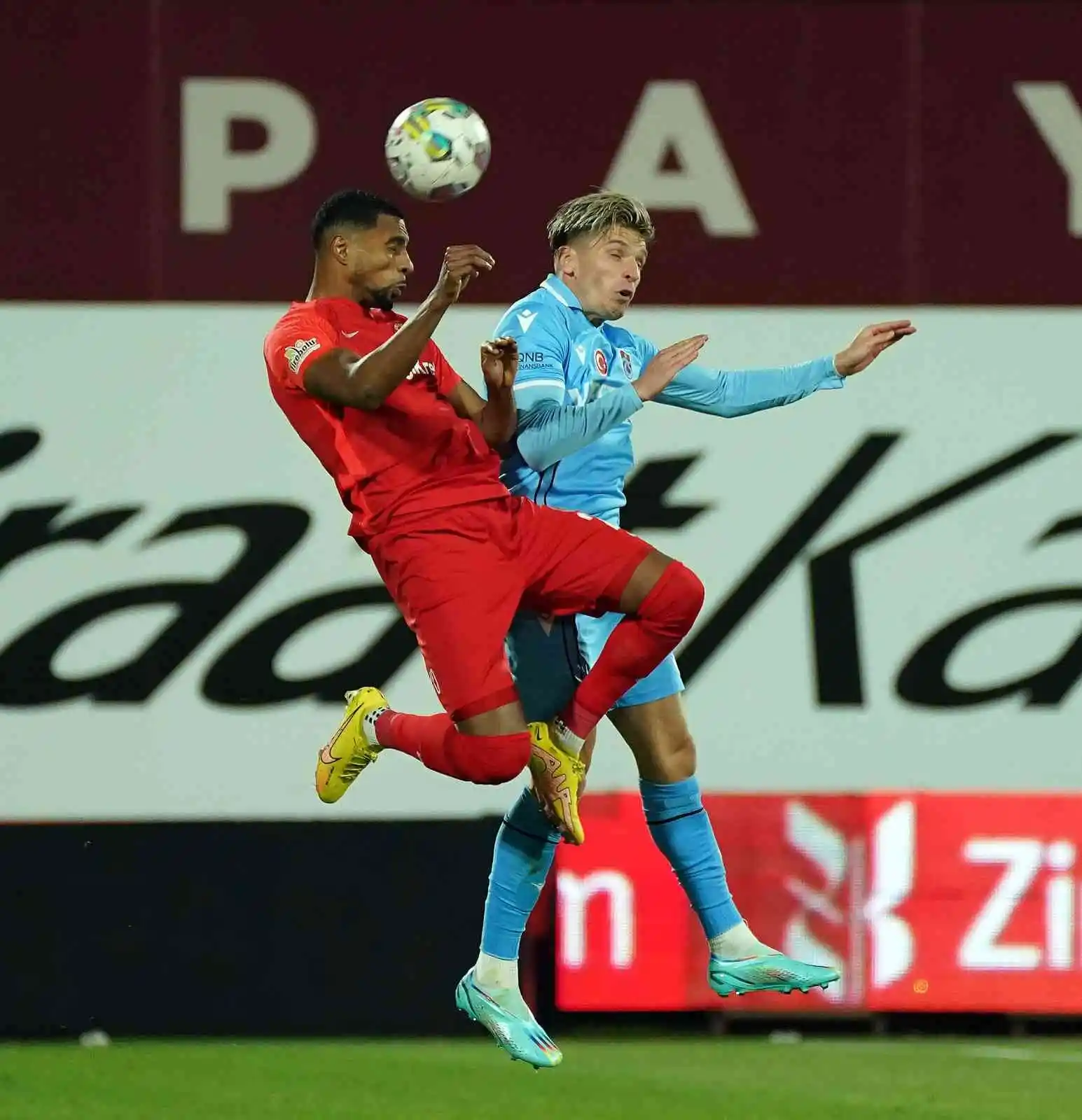 Ziraat Türkiye Kupası: Ümraniyespor: 1 - Trabzonspor: 0 (İlk yarı)