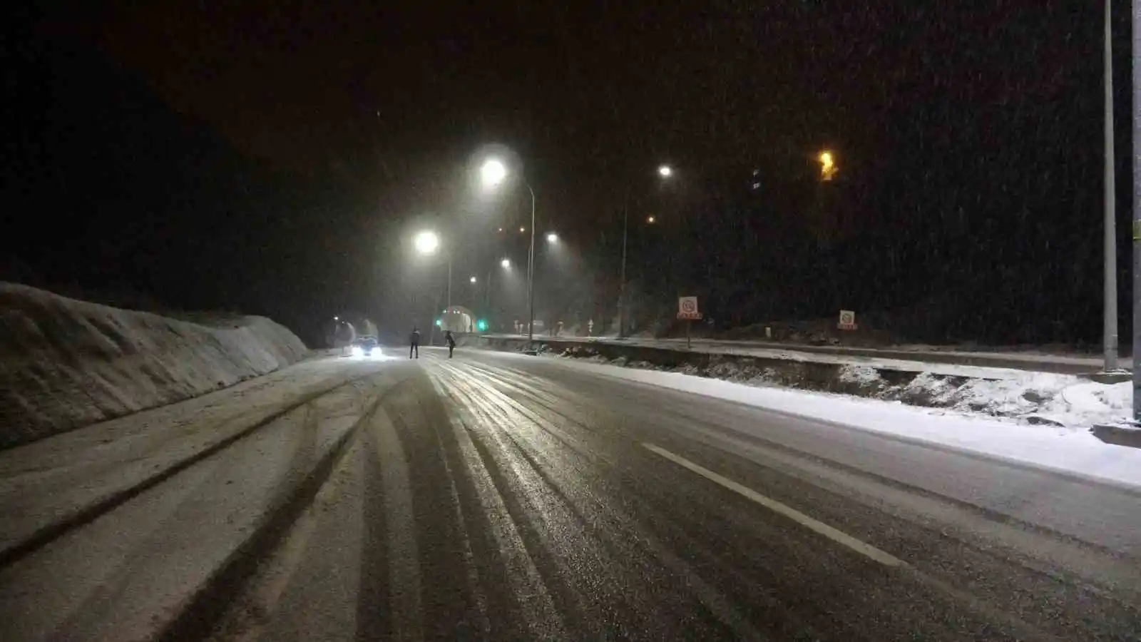 Zonguldak-Ankara Kara Yolu'nda kar yağışı etkili oldu
