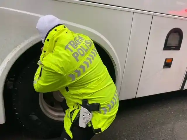 15 Temmuz Demokrasi Otogarı'nda kış lastiği denetimi