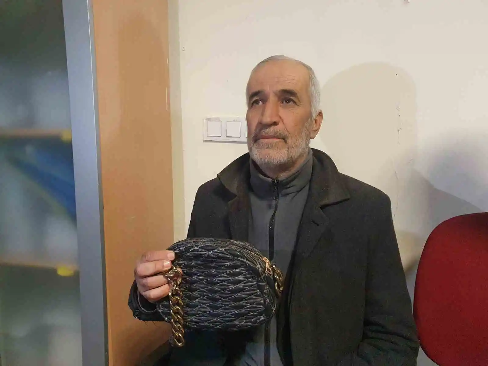 258 saat sonra enkazdan sağ kurtarılan Nelihan’ın babası: