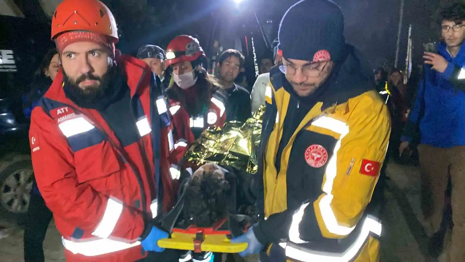 66 saat göçükte kalan gencin ilk isteği çikolata oldu