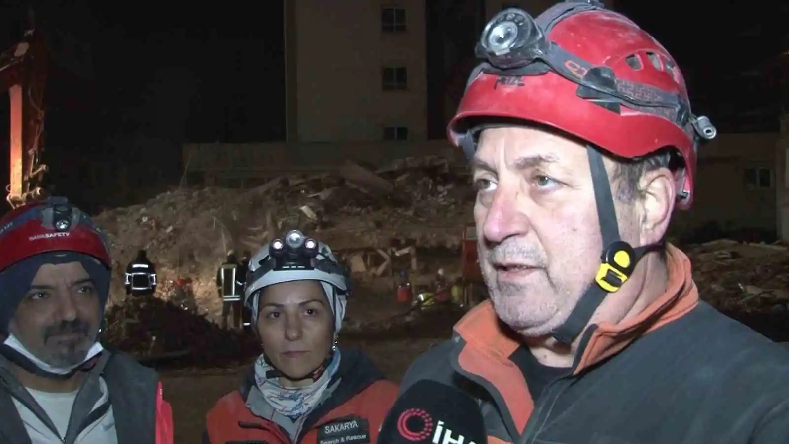 94 saat sonra Adnan'ı kurtaran ekip lideri o anları İHA'ya anlattı