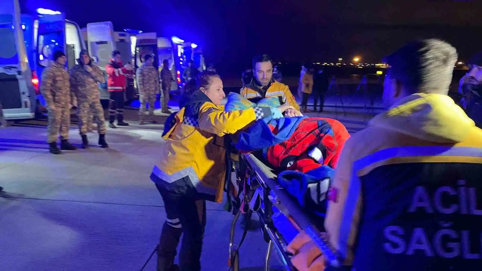Adana’dan askeri kargo uçağıyla 47 yaralı İstanbul’a getirildi