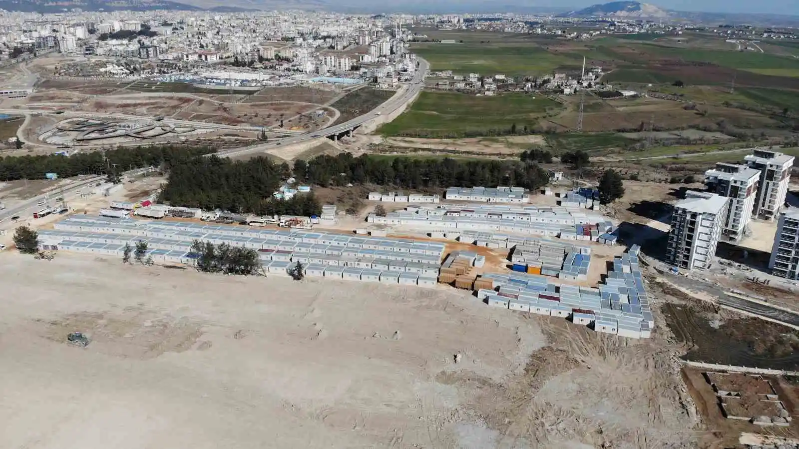 Adıyaman’da kurulan konteynır kent havadan görüntülendi