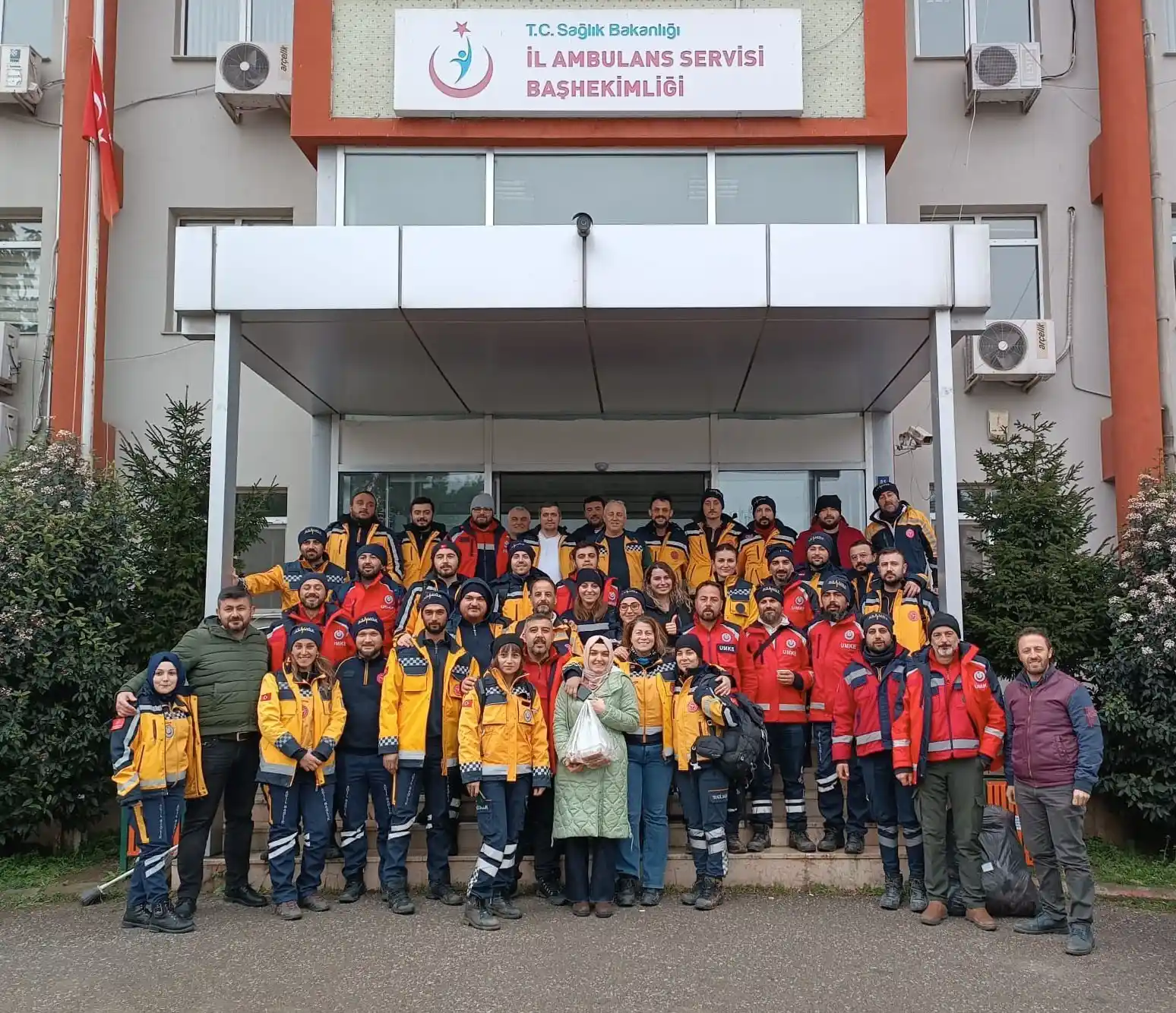 Afet bölgesine ilk giden sağlıkçıların duygulandıran hâtıraları