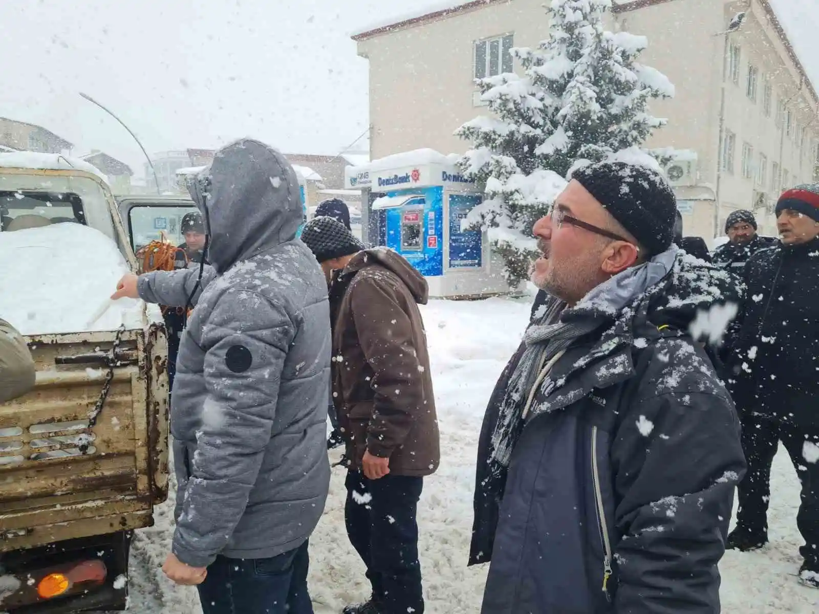 Afşin Belediyesi deprem seferberliğinde
