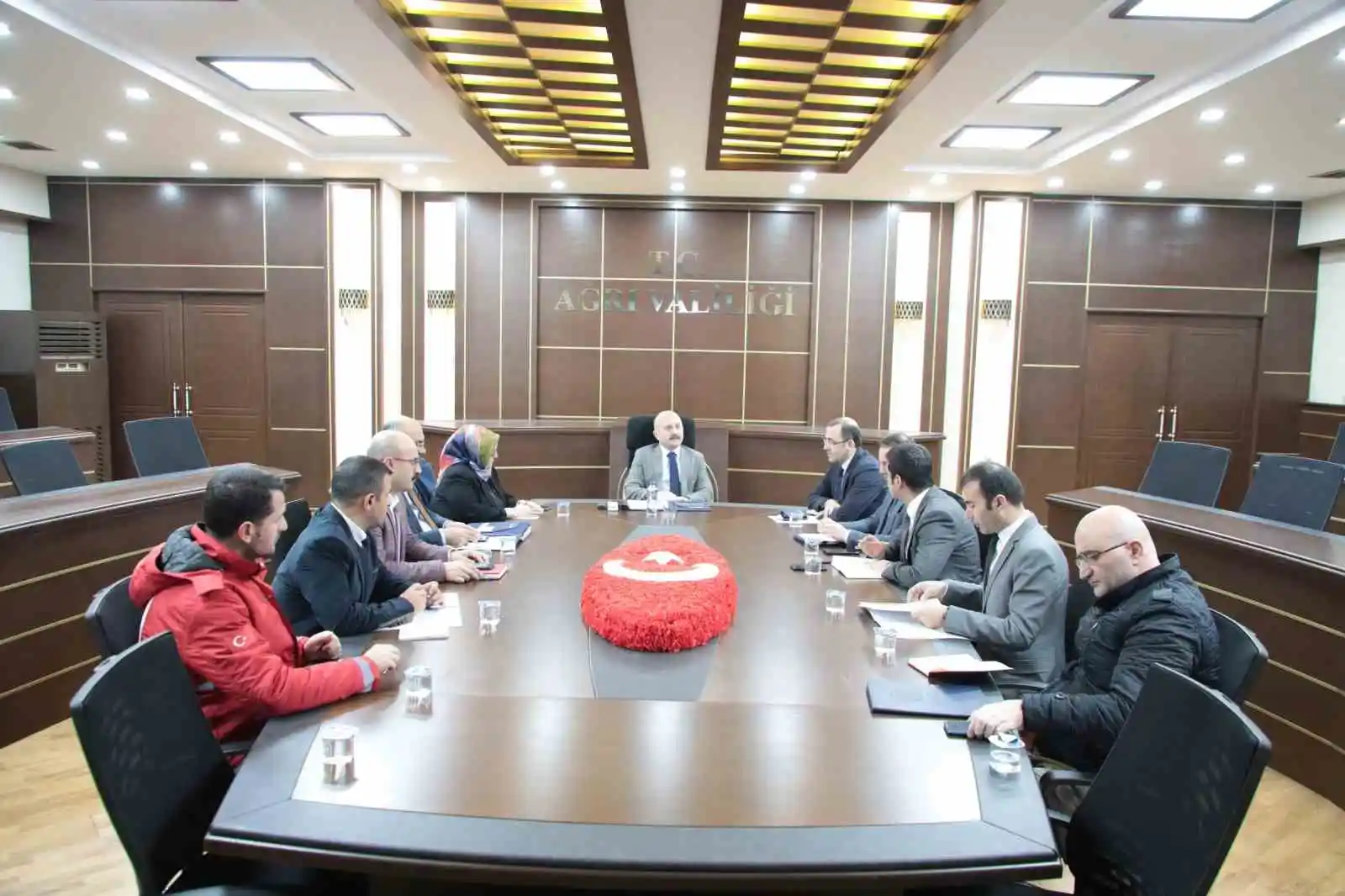 Ağrı’da deprem bölgesi için seferberlik başlatıldı
