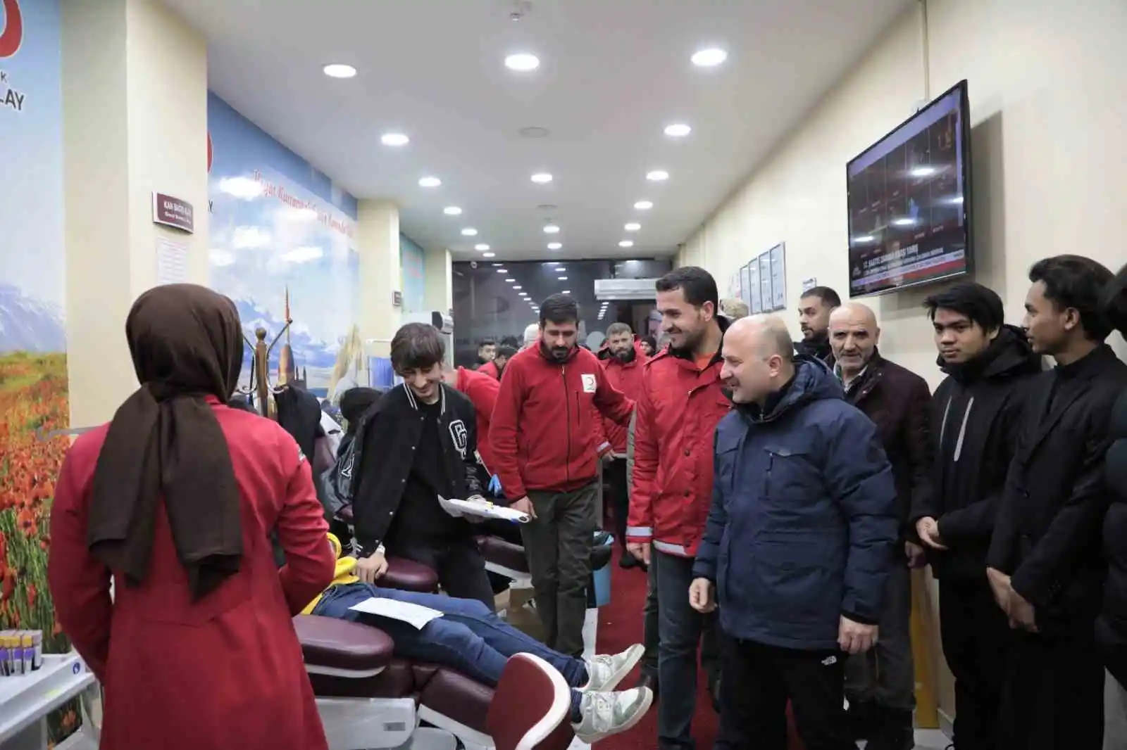 Ağrı’da deprem bölgesi için seferberlik başlatıldı