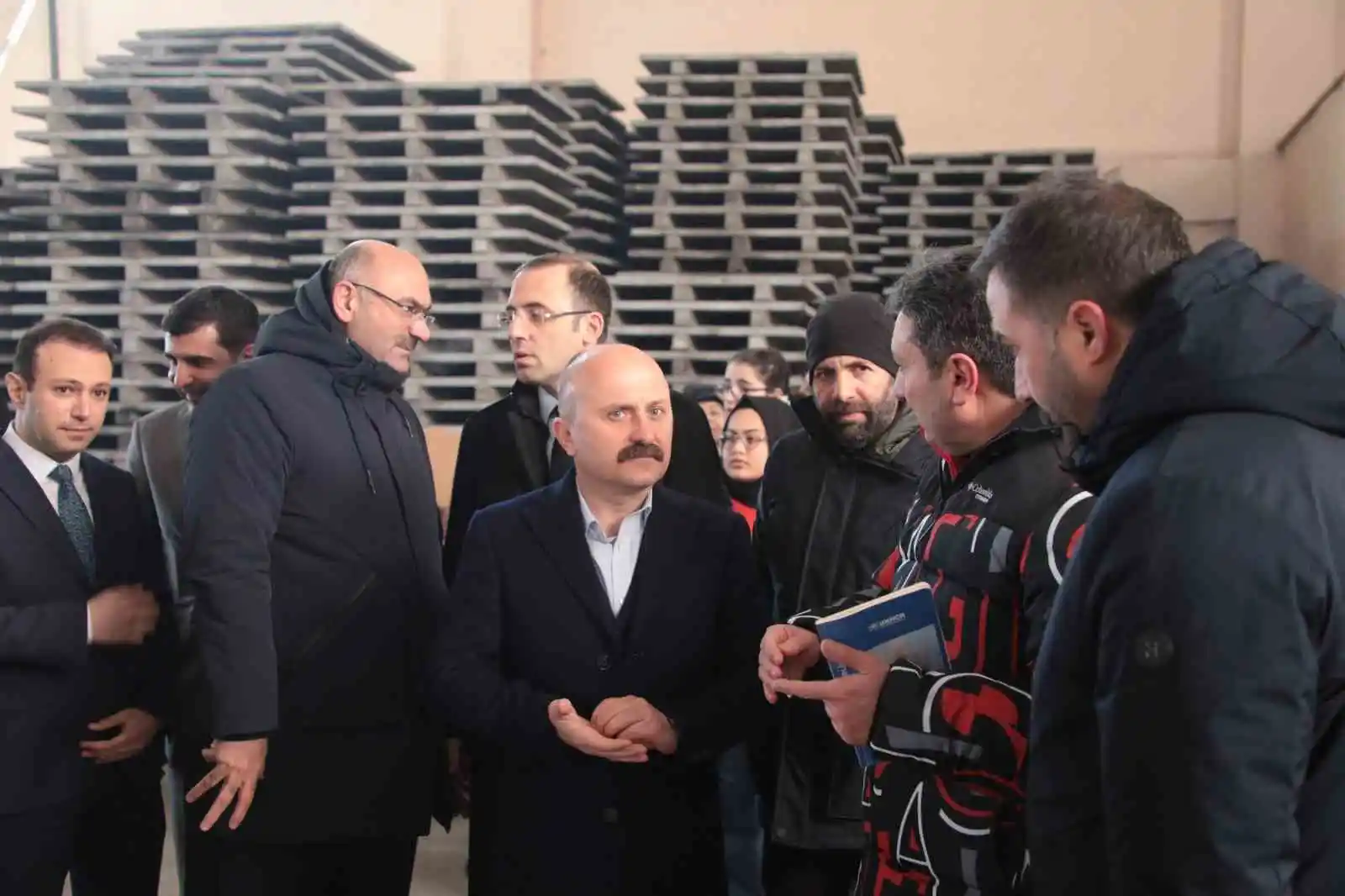 Ağrı’dan deprem bölgesine giden ekipler hayat kurtarmaya devam ediyor