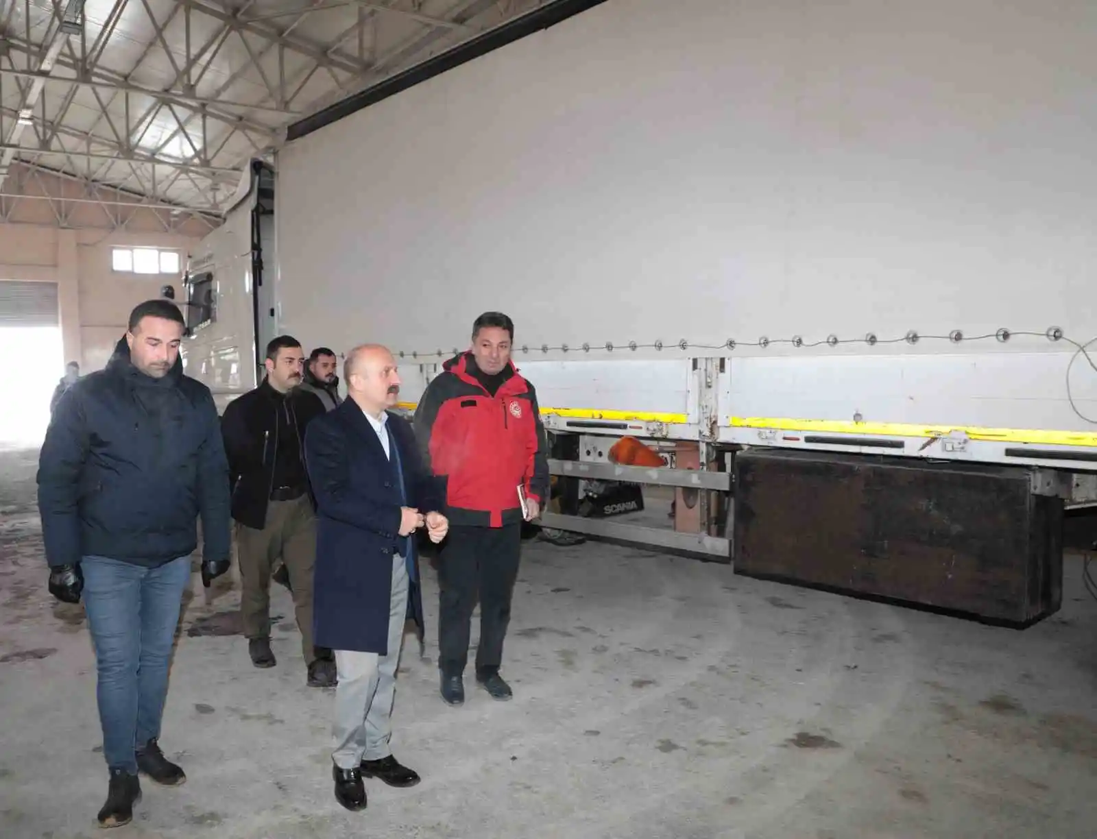 Ağrı’dan deprem bölgesine giden ekipler hayat kurtarmaya devam ediyor