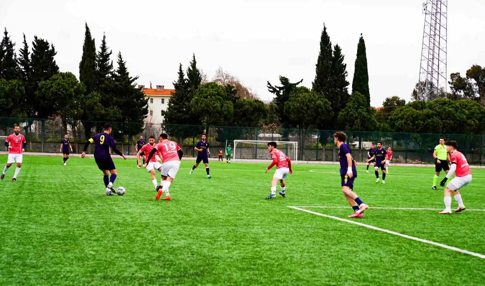 Alaçatıspor, Budaklar Gençlik'i 4-0 yendi
