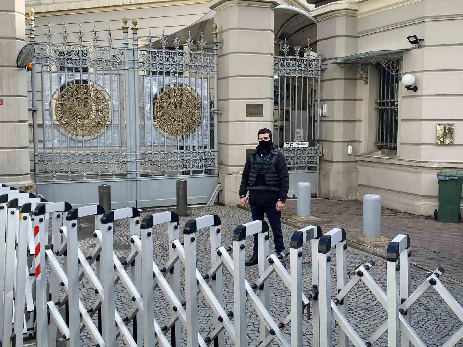 Alman Konsolosluğu ’güvenlik’ gerekçesiyle kapatıldı