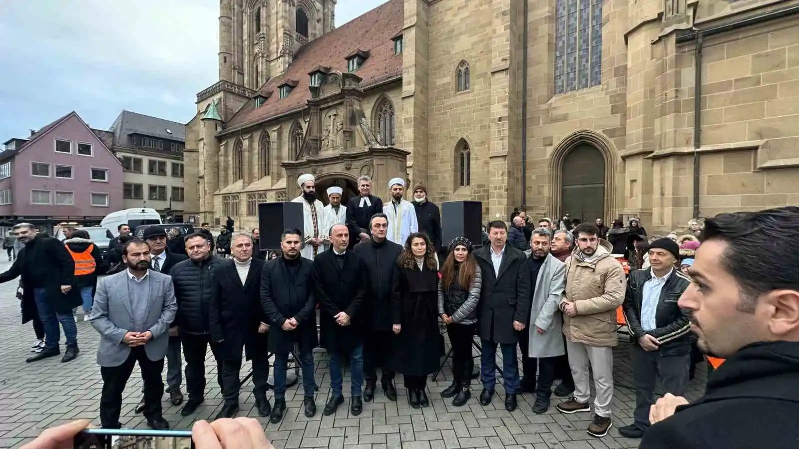 Almanya’da imamlar ve papazlar Türkiye için dua etti
