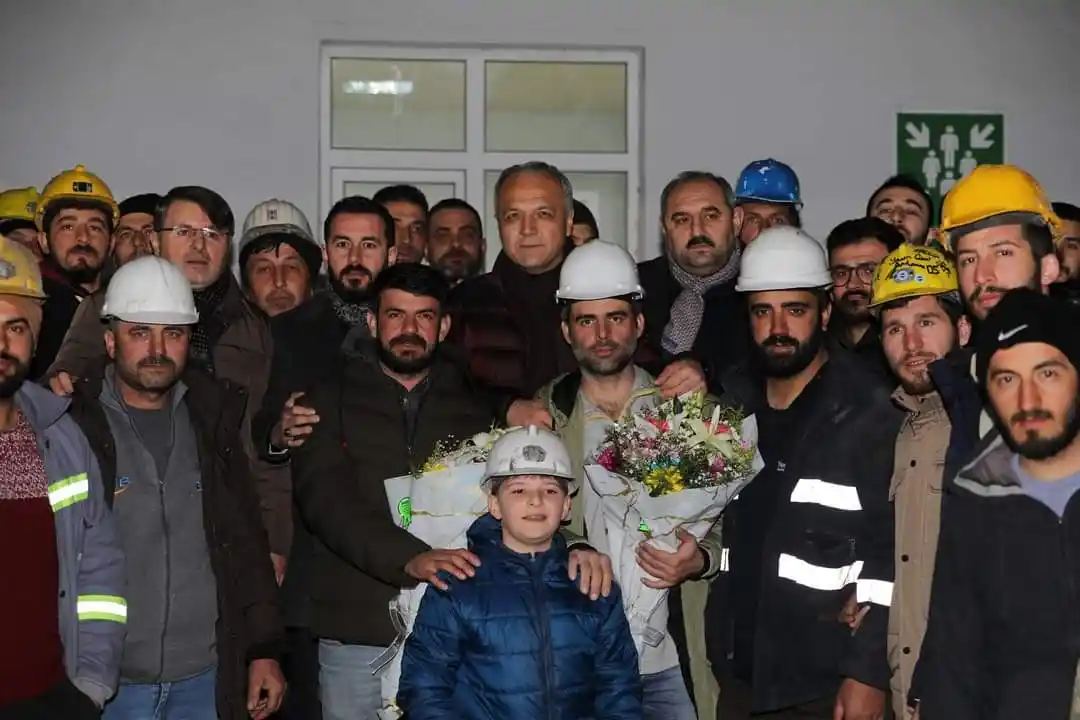 Amasyalı 110 madenci evine döndü: “Depremzedelerin yaralarına merhem olmaya çalıştık”