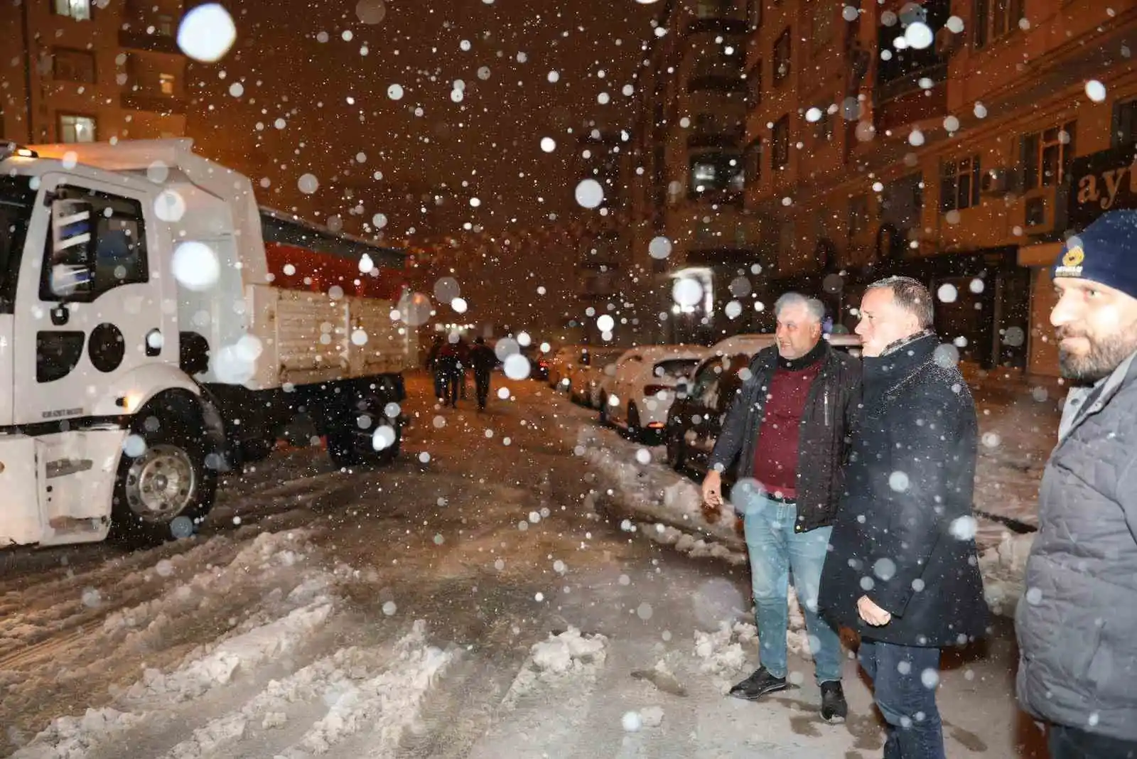 Artuklu Belediye Başkanı Tatlıdede: “Bizler de ekip arkadaşlarımız ile birlikte sahadayız”
