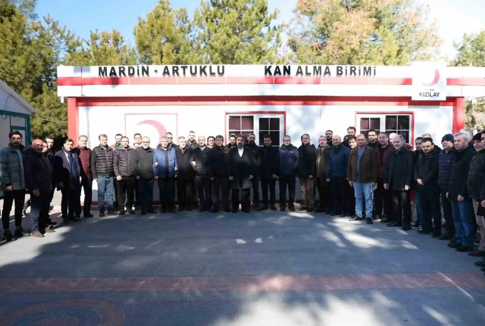 Artuklu Üniversitesinin deprem destek çalışmaları kan bağışıyla sürüyor
