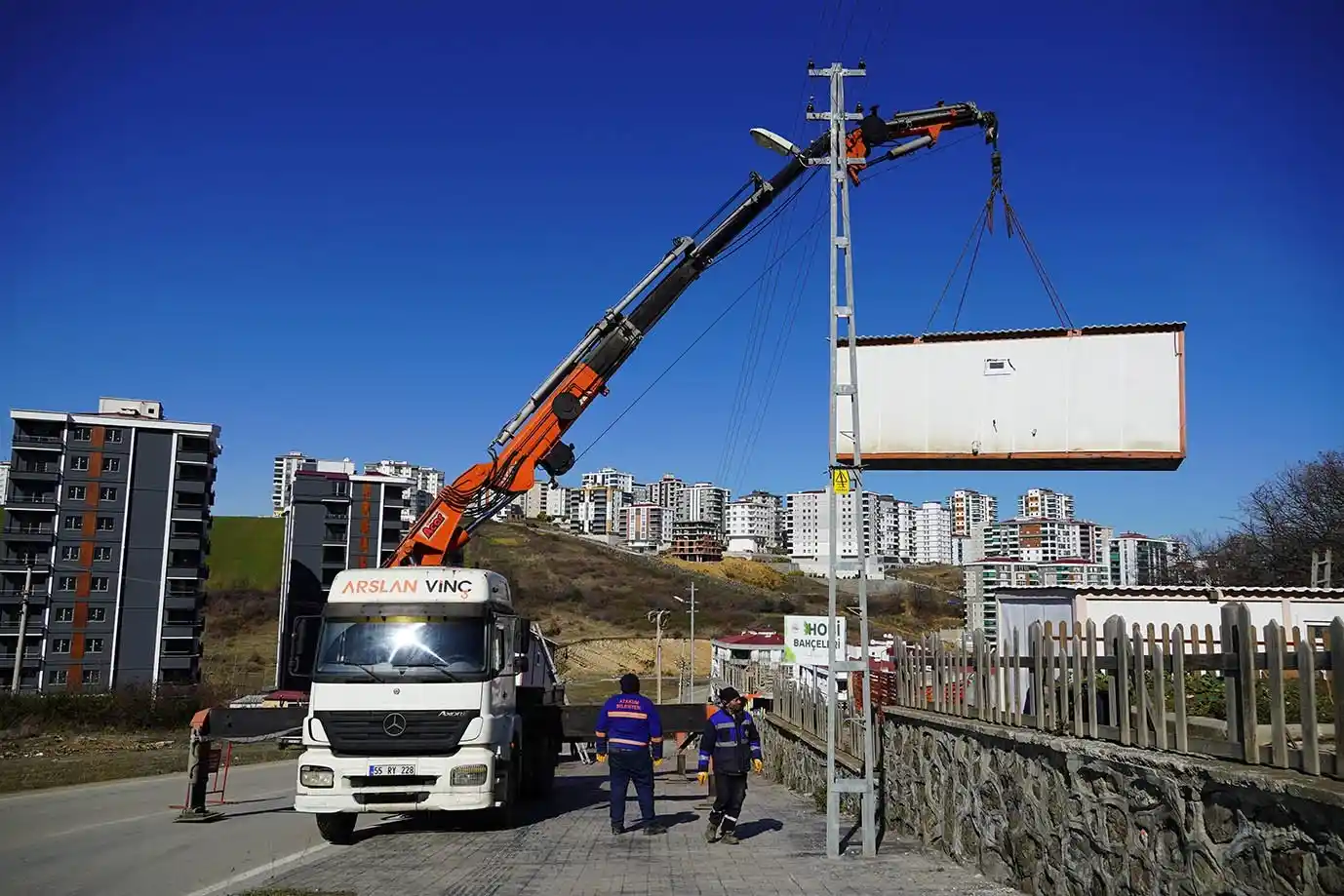 Atakum Hobi Bahçesi’ndeki konteynerler deprem bölgesine gönderildi